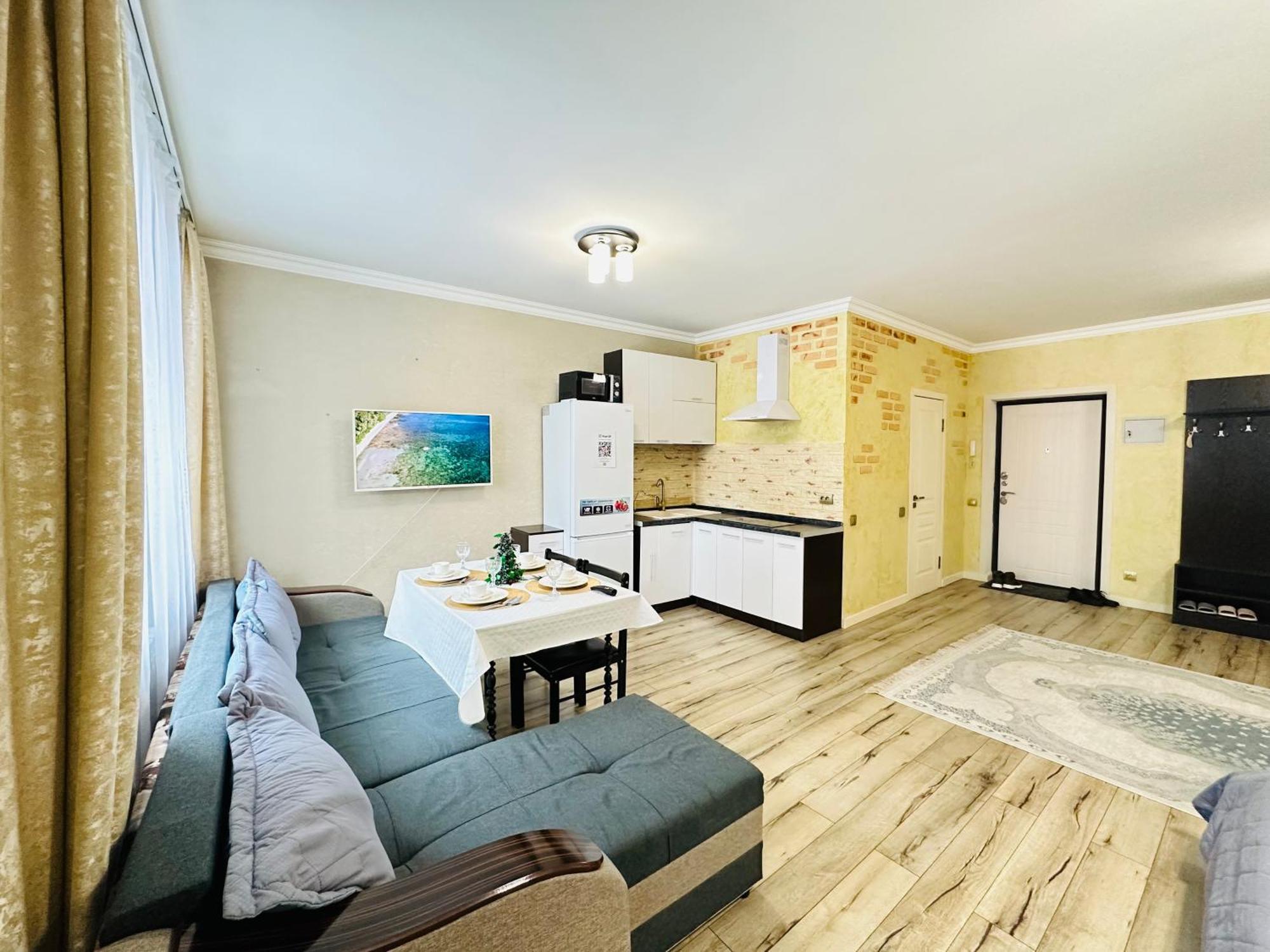 Vostochnyi Park Apartament In The Center Of Almaty Apartment Exterior photo