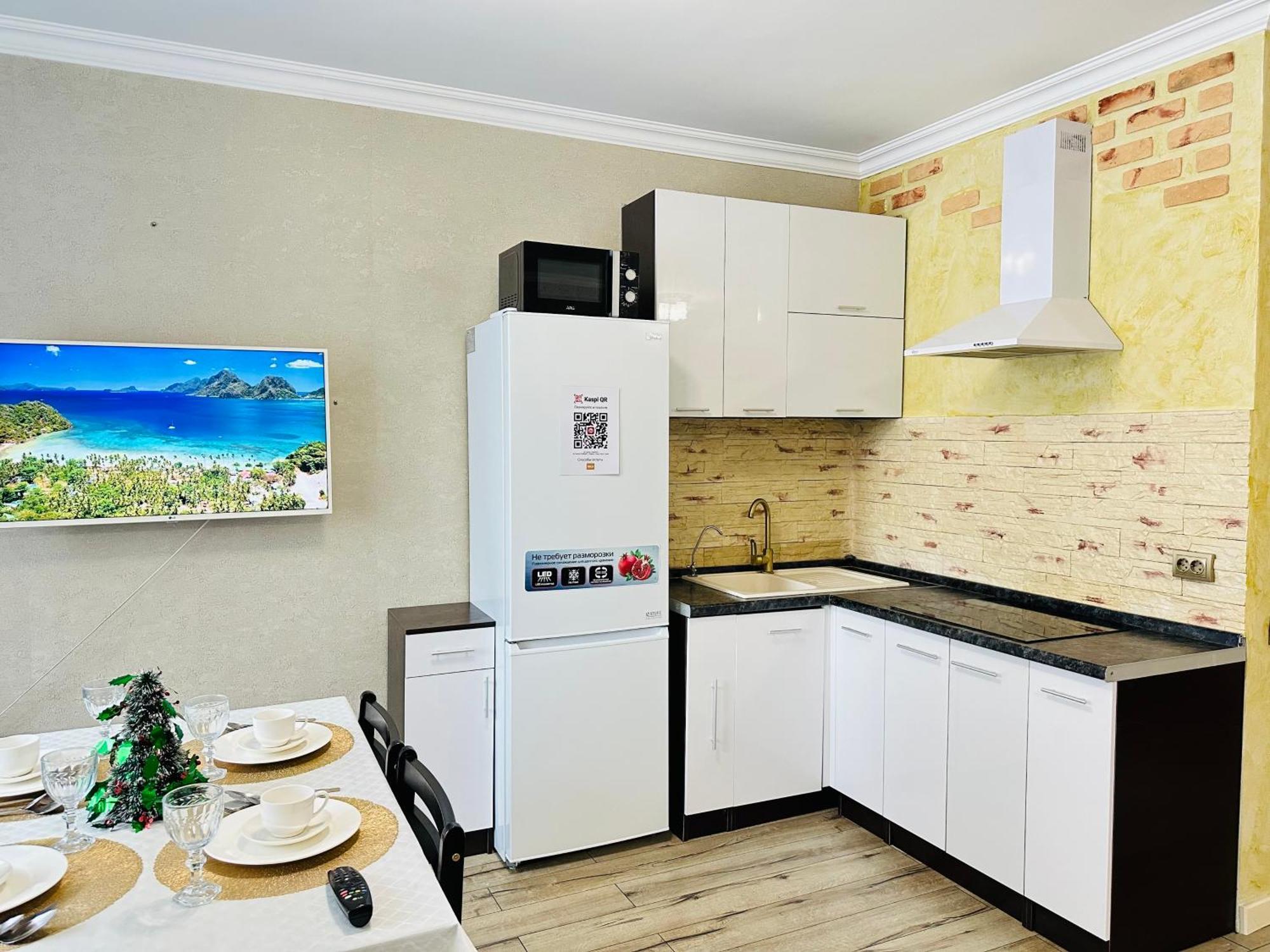 Vostochnyi Park Apartament In The Center Of Almaty Apartment Exterior photo