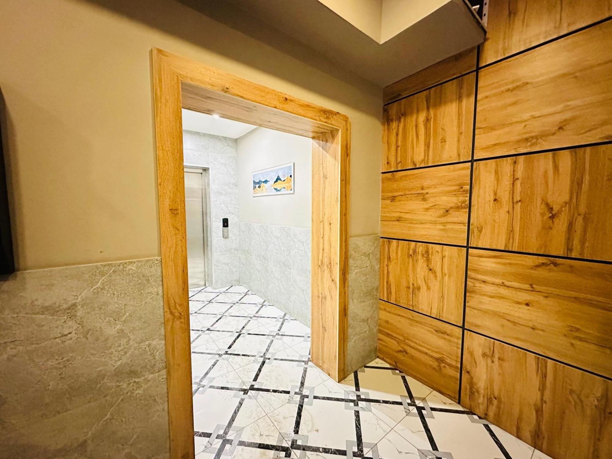 Vostochnyi Park Apartament In The Center Of Almaty Apartment Exterior photo